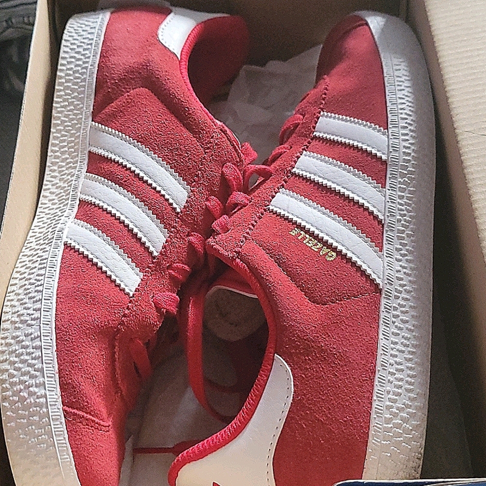 Red Suede Addidas Gazelle, Size 6 1/2